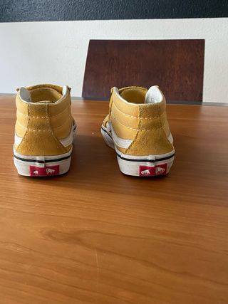 Vans amarillas talla 28 con velcro