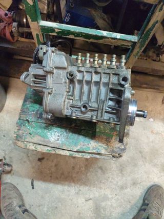 Bomba Inyectora OM606