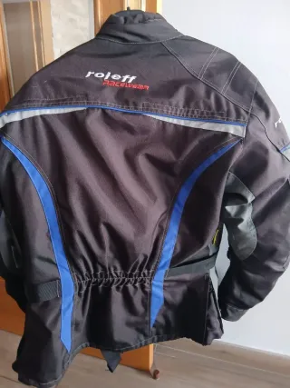 Chaqueta de moto negra y azul