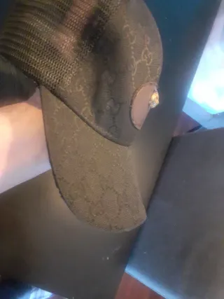 3 Gorras Negras y Marrones