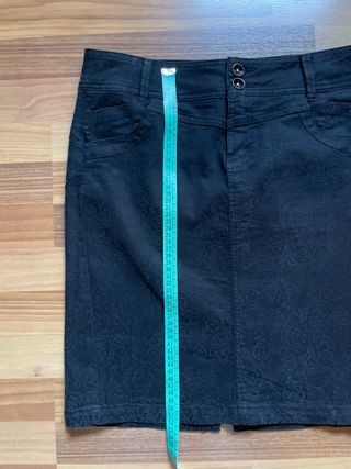 Falda Desigual Negra