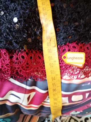 Abito nero e grigio con paillettes