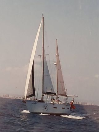 Barco a vela tipo ketch