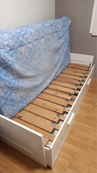 Cama individual con cajones