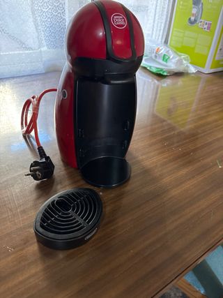 Cafetera Dolce Gusto Roja