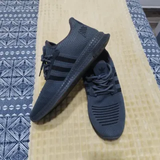 Adidas Swift Run 22 Gris Oscuro/Negro