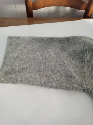 Jersey gris cuello alto