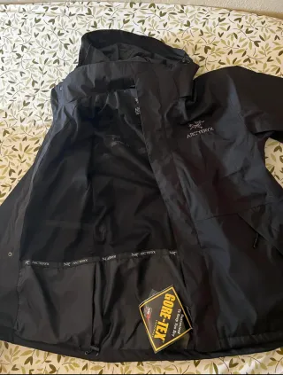 Chaqueta Arc'teryx Gore-Tex Negra