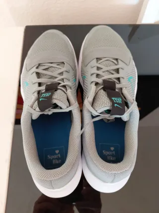 Zapatillas Nike Gris y Turquesa