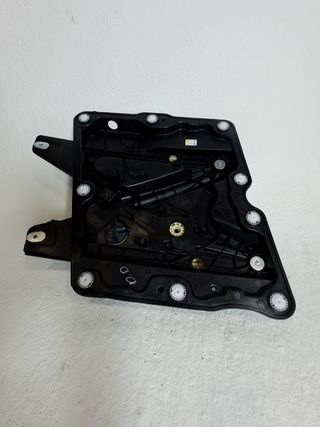 ELEVALUNAS DELANTERO DERECHO CUPRA BORN (K11)