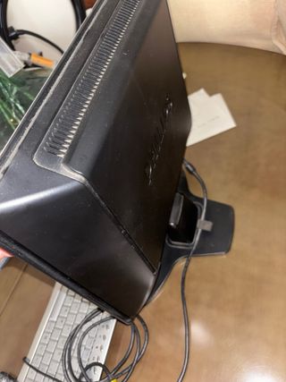 Ordenador de mesa Philips con teclado