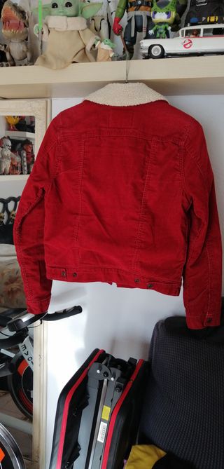 Chaqueta de pana Levi's Roja con Borrego