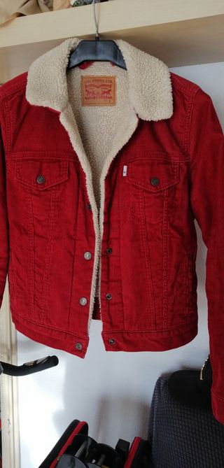 Chaqueta de pana Levi's Roja con Borrego