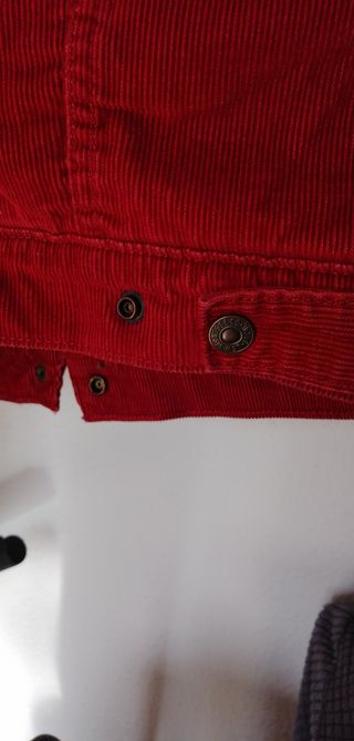 Chaqueta de pana Levi's Roja con Borrego