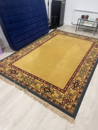 Alfombra diseño oriental amarilla