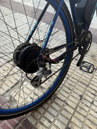 Bicicleta Eléctrica Azul