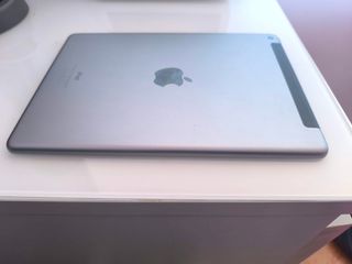 iPad 2018 128GB WiFi+4G Plata
