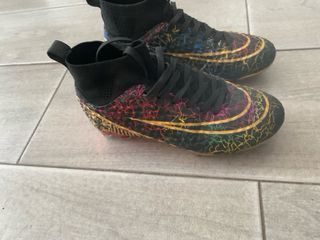 Zapatilla Fútbol Niño Talla 33