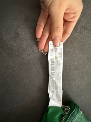 Neceser Stradivarius verde estampado