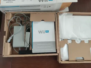 Nintendo Wii U Blanca Con Caja y Juegos