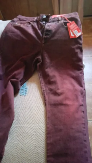 Vaqueros Diesel Rojos