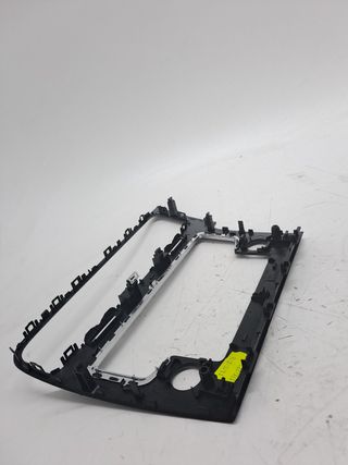 PLASTICO VOLKSWAGEN GOLF VII LIM. (4)