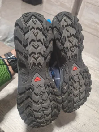 Zapatillas Salomon senderismo azul