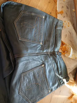 Pantalones de cuero negros