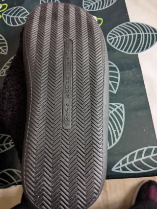 Zapatillas de estar por casa negras