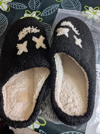 Zapatillas de estar por casa negras