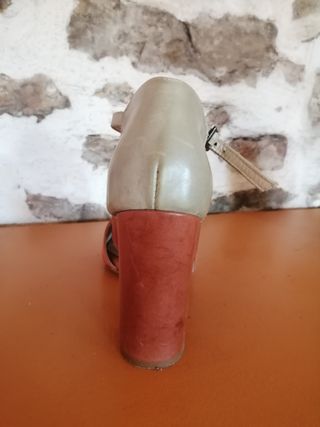 Tacones de cuero Les Femmes de Edo talla 40