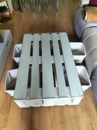 Mesa de centro de madera y cristal