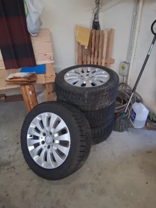 Ruedas Mercedes Originales con Neumáticos Invierno