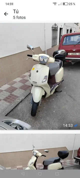 Moto Scooter Beige