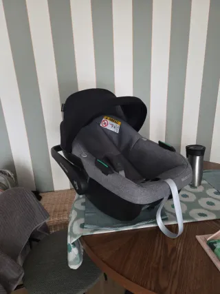 Carro Bebe 3 en 1 -  Maxi-Cosi con Silla de coche