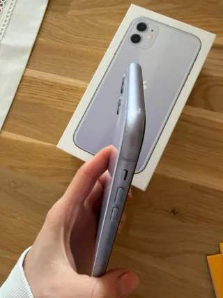 iPhone 11 Viola