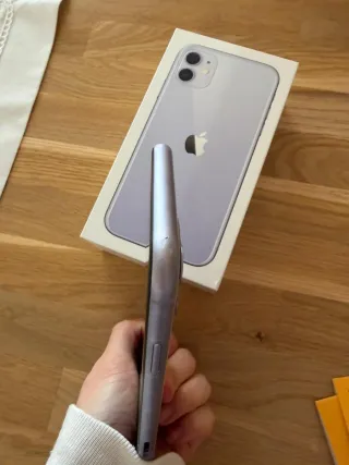 iPhone 11 Viola