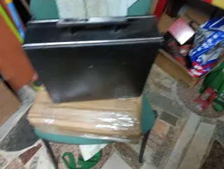 Maletín con 30 Cassettes Música Variada