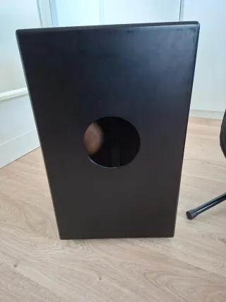 Cajón Flamenco y Funda Guitarra Clásica