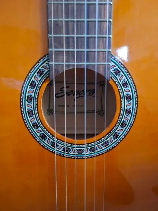 Cajón Flamenco y Funda Guitarra Clásica