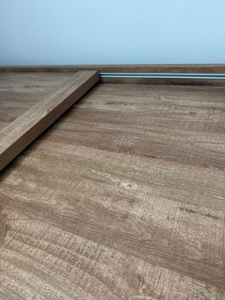 Armadio a porte scorrevoli in legno