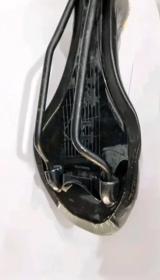 Sella Fizik Thundra 2 Manganese