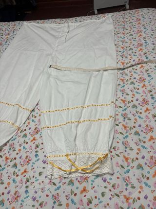 Chambra y pololos fallera dorados