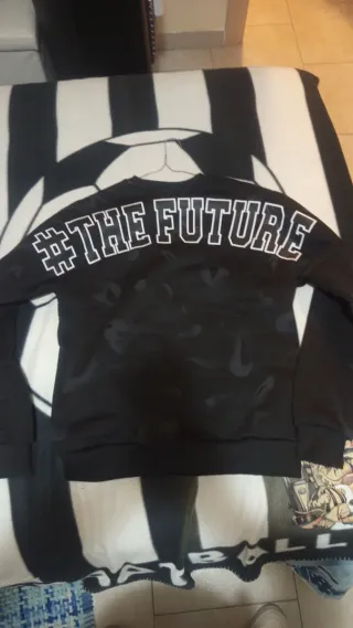 Felpa nera con stampa #THE FUTURE