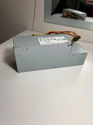 Fuente de Alimentación PC Marca Dell⚡
