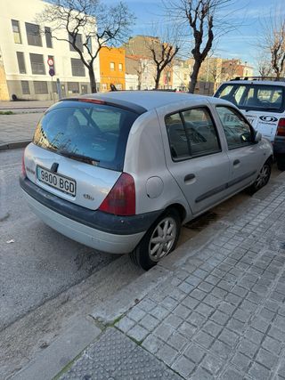 Renault Clio 2002