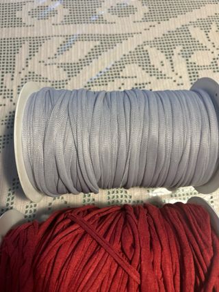 2 gomitoli fettuccia uncinetto