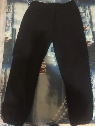 Pantaloni cargo neri con coulisse