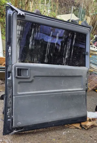 Puerta corredera Mercedes Vito