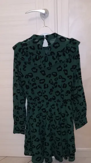 Vestito verde con stampa animalier